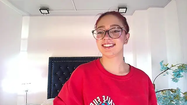 Snapshot of Amelie_adams chatting on May 24, 2026, 11:21 am Amelie adams online show from May 24, 2026, 11:21 am