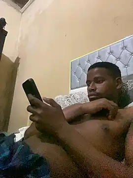 Snapshot of BadGay625 chatting on April 10, 2026, 8:27 pm BadGay625 online show from April 10, 2026, 8:27 pm