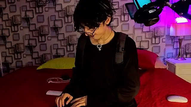 Snapshot of Twink_Sebas7 chatting on May 15, 2026, 12:14 pm Twink Sebas7 online show from May 15, 2026, 12:14 pm