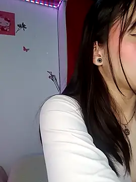 DarlingxX  online show from April 24, 2026, 5:09 am