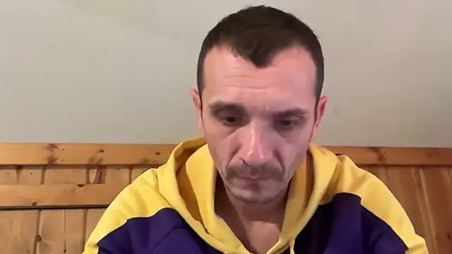 Snapshot of itsmasterbenny chatting on April 8, 2026, 10:00 pm itsmasterbenny online show from April 8, 2026, 10:00 pm