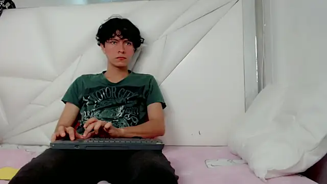 Shirowitheb online show from April 9, 2026, 1:17 pm