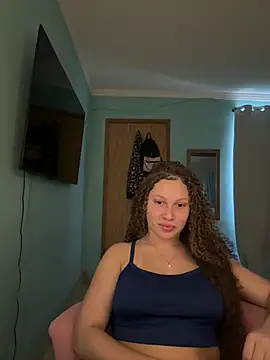 sophiiahot online show from April 20, 2026, 4:30 pm