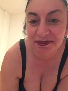 Lizzaa80 online show from April 30, 2026, 8:27 pm