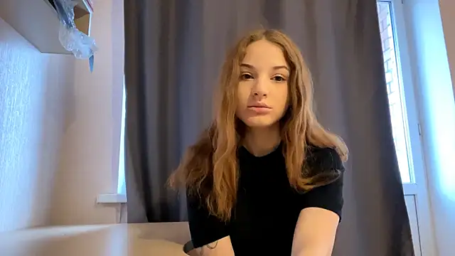  StillHeart  online show from April 11, 2026, 6:21 am