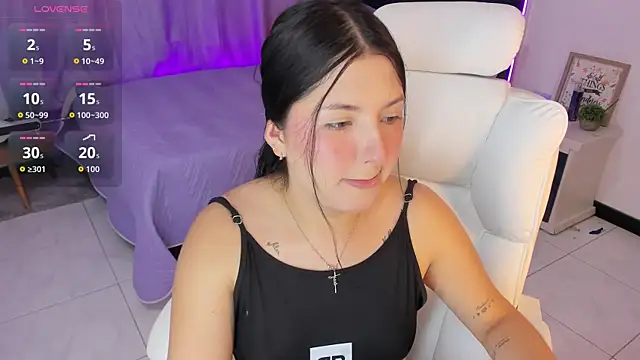 Snapshot of Celestee_21 chatting on June 20, 2026, 9:09 pm Celestee 21 online show from June 20, 2026, 9:09 pm