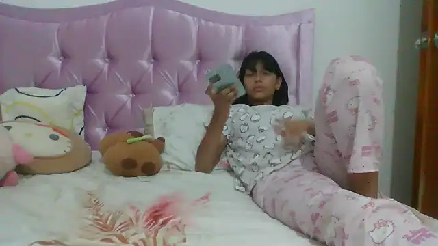 Snapshot of xoxo_anny chatting on July 17, 2026, 5:48 am xoxo anny online show from July 17, 2026, 5:48 am
