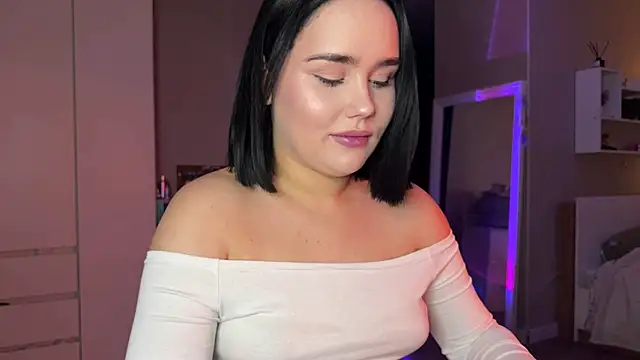 Snapshot of lola_raze chatting on May 27, 2026, 8:49 pm lola raze online show from May 27, 2026, 8:49 pm