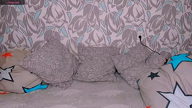 Zlata lee online show from May 26, 2026, 4:32 am