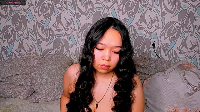 Zlata lee online show from June 3, 2026, 3:51 am