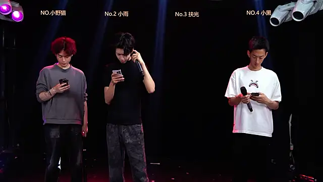 GUCCI-BOY1314 online show from April 9, 2026, 11:38 am