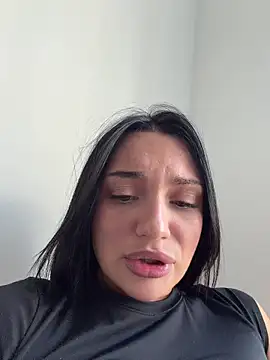 Snapshot of LucyHotty_ chatting on April 18, 2026, 10:06 am LucyHotty online show from April 18, 2026, 10:06 am