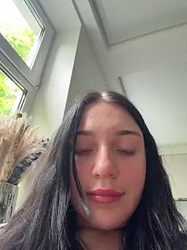 Snapshot of LucyHotty_ chatting on June 18, 2026, 3:28 pm LucyHotty online show from June 18, 2026, 3:28 pm