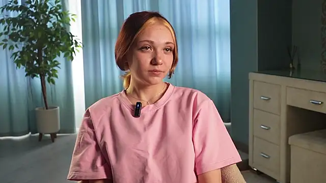 SonyaTacey online show from April 10, 2026, 3:57 am