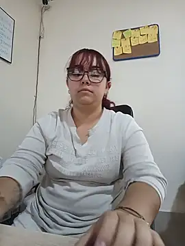 Snapshot of AliceScoot_ chatting on June 3, 2026, 6:12 pm AliceScoot online show from June 3, 2026, 6:12 pm
