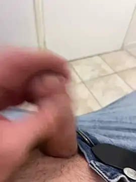 Snapshot of davidf0006 chatting on April 10, 2026, 1:18 pm davidf0006 online show from April 10, 2026, 1:18 pm