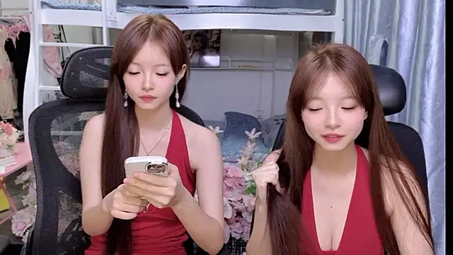 xiaoqiao-daqiao online show from May 13, 2026, 5:53 pm