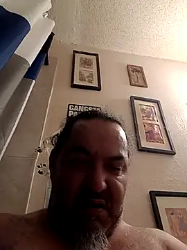 Snapshot of MrBustNut2026 chatting on April 14, 2026, 6:18 am MrBustNut2026 online show from April 14, 2026, 6:18 am