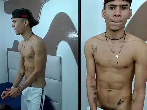 Snapshot of Skinny_cute_Alyer chatting on April 11, 2026, 7:45 am Skinny cute Alyer online show from April 11, 2026, 7:45 am