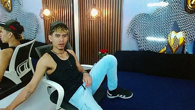 Snapshot of Skinny_cute_Alyer chatting on June 11, 2026, 2:11 am Skinny cute Alyer online show from June 11, 2026, 2:11 am