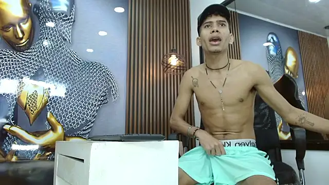 Snapshot of Skinny_cute_Alyer chatting on April 18, 2026, 2:14 am Skinny cute Alyer online show from April 18, 2026, 2:14 am