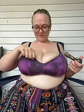 Kenzibb3 online show from July 13, 2026, 5:34 pm
