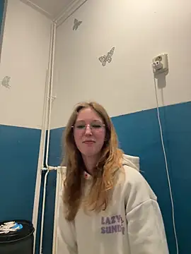 Snapshot of SweetNatalie699 chatting on April 9, 2026, 7:20 pm SweetNatalie699 online show from April 9, 2026, 7:20 pm