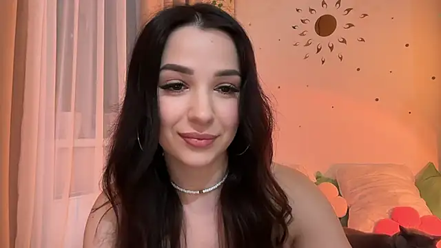 emilytr1xxy online show from April 21, 2026, 4:13 pm