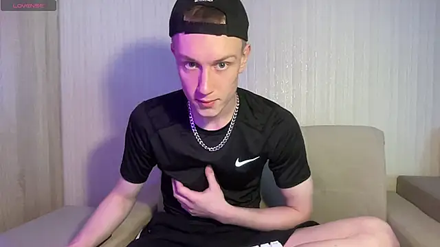 Travis Gracile online show from April 29, 2026, 8:51 am