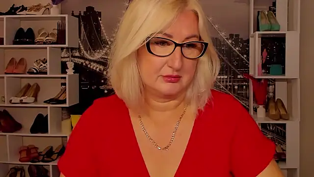 DianaFrances online show from May 31, 2026, 10:54 am