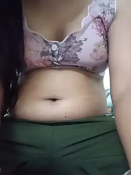 dearmona00 online show from May 12, 2026, 7:09 pm
