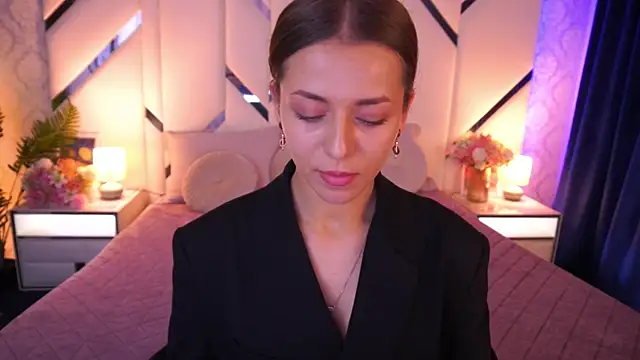 DoveLovee online show from April 30, 2026, 6:09 am