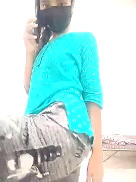 Riya cum66 online show from April 18, 2026, 3:47 pm