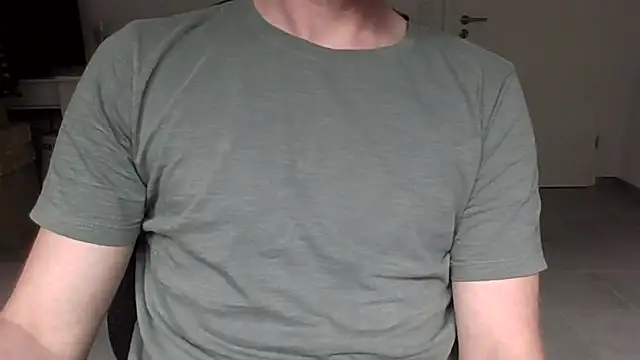 Snapshot of ForHerOnly_ chatting on April 10, 2026, 10:22 am ForHerOnly online show from April 10, 2026, 10:22 am