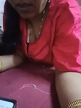 Snapshot of Tamilaunty35 chatting on August 5, 2026, 4:01 pm Tamilaunty35 online show from August 5, 2026, 4:01 pm