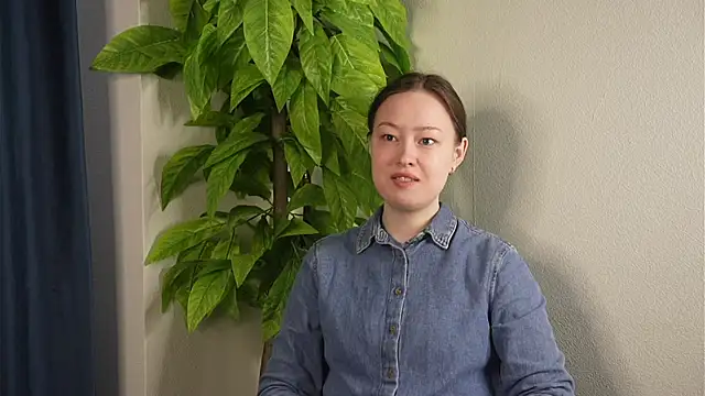 Snapshot of DanilleMincher chatting on April 13, 2026, 4:27 am DanilleMincher online show from April 13, 2026, 4:27 am