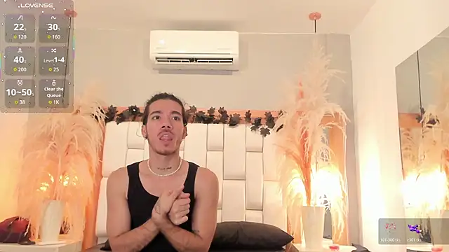 Snapshot of AngeloRoush chatting on April 14, 2026, 4:50 am AngeloRoush online show from April 14, 2026, 4:50 am