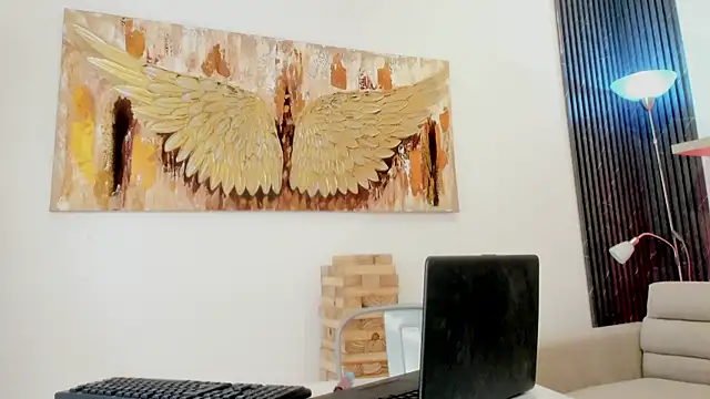 ivania lua online show from April 13, 2026, 11:25 am