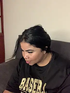 Snapshot of megan_purpura chatting on May 28, 2026, 7:20 pm megan purpura online show from May 28, 2026, 7:20 pm