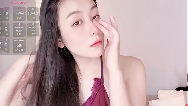 Snapshot of umii_ chatting on July 13, 2026, 7:57 pm umii online show from July 13, 2026, 7:57 pm