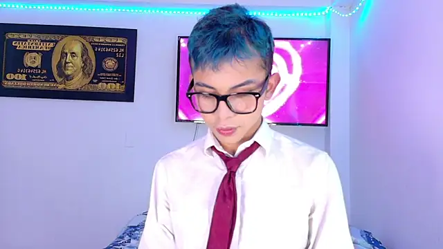 Apolo Prince1 online show from May 12, 2026, 11:44 pm