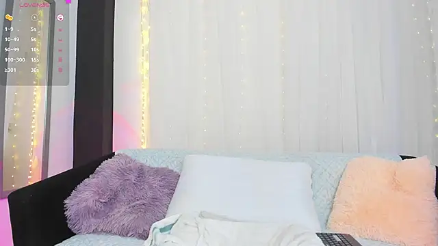 Sofia Mature  online show from June 9, 2026, 7:26 pm