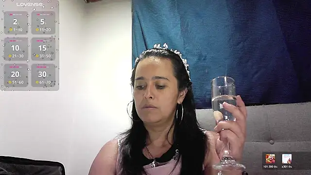 Snapshot of Estefany-magic chatting on June 21, 2026, 2:28 am Estefany-magic online show from June 21, 2026, 2:28 am