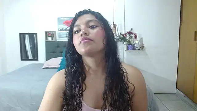 Samanthaa 8  online show from April 17, 2026, 1:36 pm