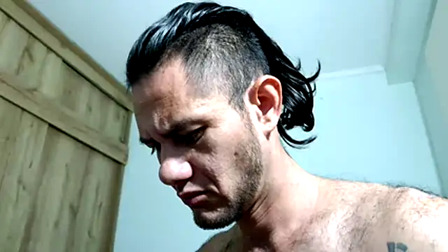 andrew 1520 online show from November 6, 2025, 1:42 am