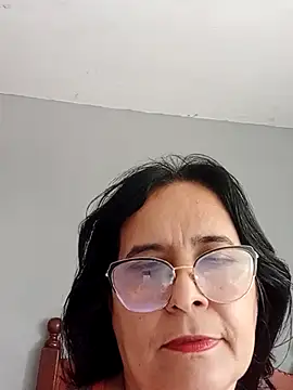 PienCanela online show from April 18, 2026, 4:20 pm