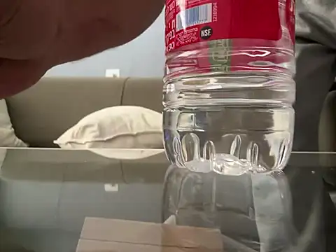 Felipeandmaria online show from April 11, 2026, 5:48 am