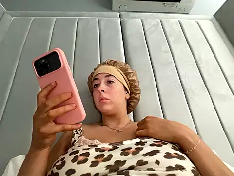 BrunetteBarbieXx  online show from June 12, 2026, 9:07 am