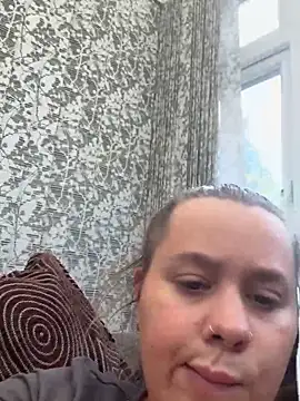 Snapshot of OliviaJadeXx chatting on June 10, 2026, 2:07 pm OliviaJadeXx online show from June 10, 2026, 2:07 pm