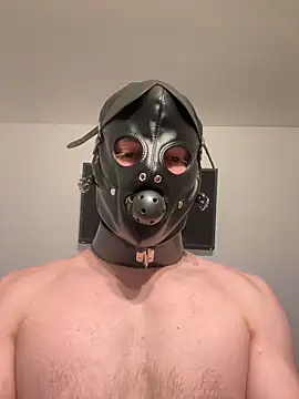 Snapshot of blackfurr chatting on May 7, 2026, 7:06 pm blackfurr online show from May 7, 2026, 7:06 pm